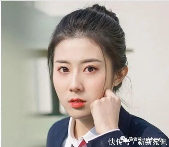 头发|学院风的女生发型扎发，好看自然又简单，特别唯美
