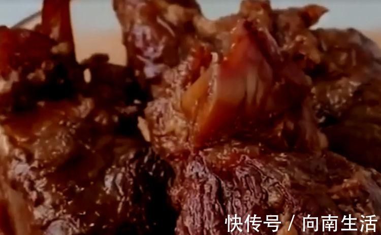 酒鬼|中国有名的“下酒菜”，酱牛肉最为诱人，吃过三种以上就算酒鬼了