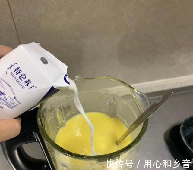 柔昊琳琪|椰奶玉米汁，一股香浓玉米香气，扑鼻而来！