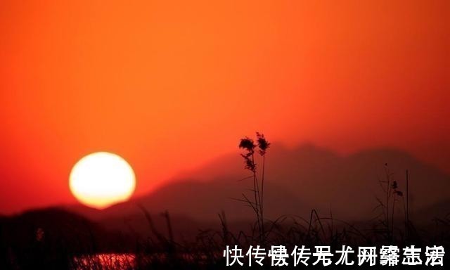 张九龄!王维水平很高的一首诗,其中一联出神入化,被誉为千古壮观