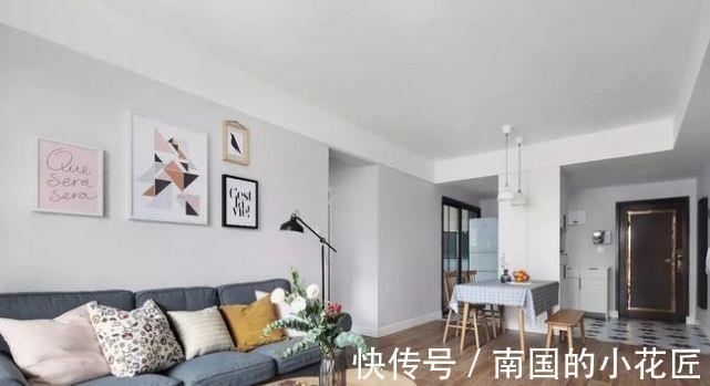 邻居|邻居家在客厅打了一整排柜子,没想到好处这么多,想照搬回家!