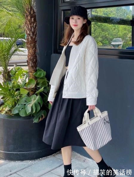 针织衫 韩系小姐姐的穿搭,清新脱俗超有少女感,每一套都很适合秋天!