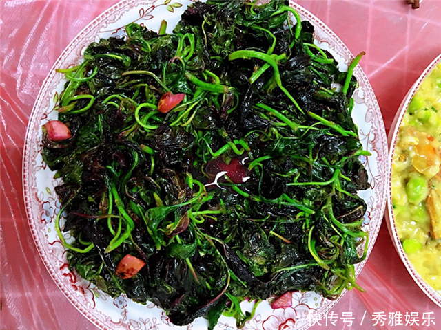 黑木耳|同事来家里蹭饭,婆婆不忍我出丑,亲自下厨做一桌菜,简单美味!