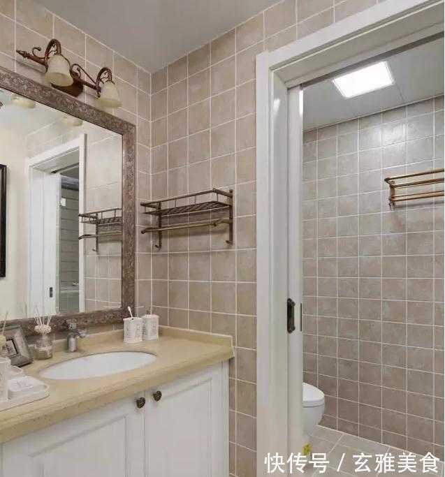 小灵儿|140平美式风格,客厅色彩搭配突破传统,优雅温馨又别具一格