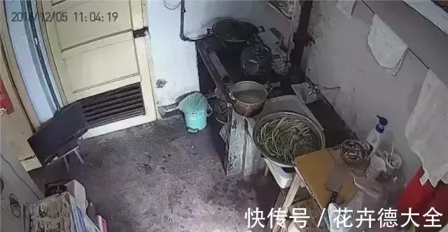 出租房|大龄剩女与父母挤28㎡房里却嫁不出去,设计师爆改后,爸妈激动了