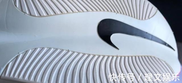 橡胶 最强跑鞋Alphafly Next 开箱测评！如此高科技也成高危了吗！