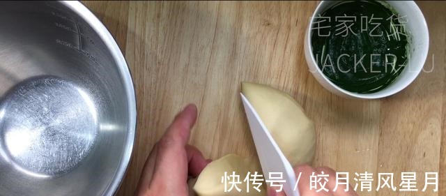 网红牛奶乳酪包，松软甜蜜，口感香醇，制作简单，超级好吃！