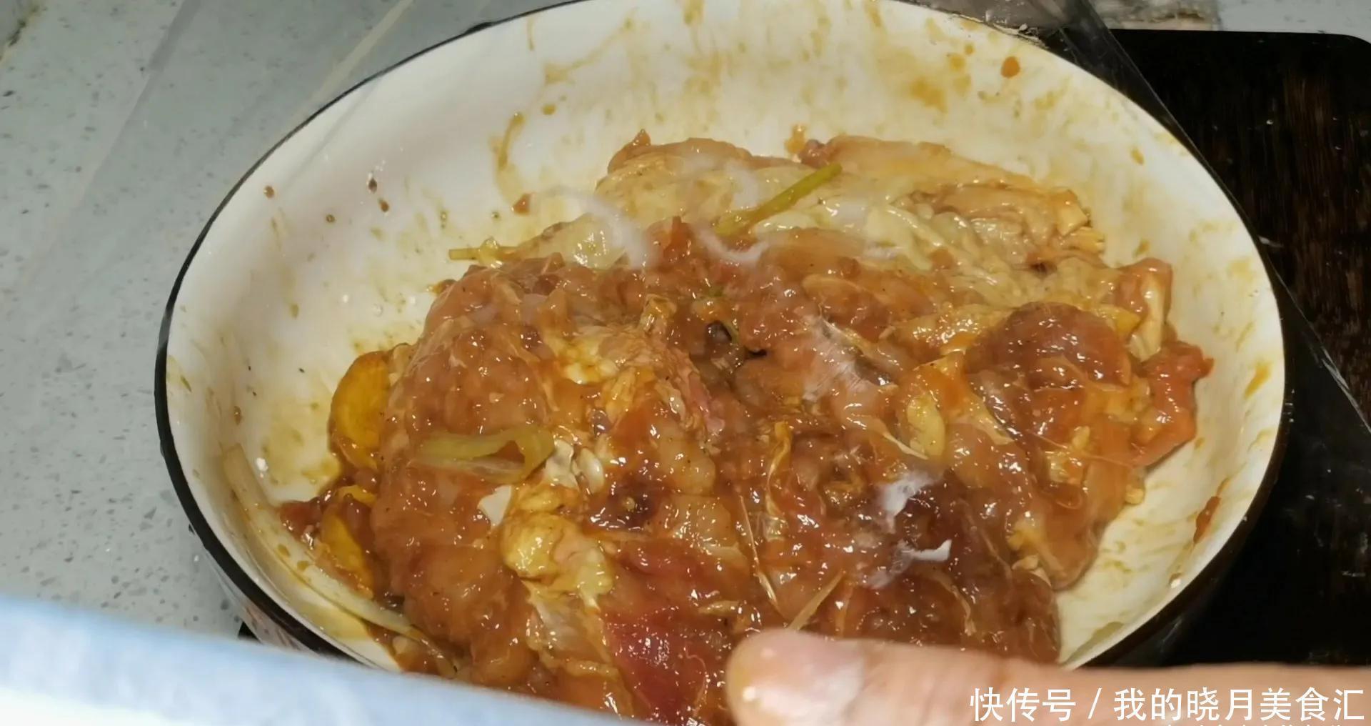 鸡腿不要总炸着吃,教你懒人做法,软嫩多汁,一次3个不够吃