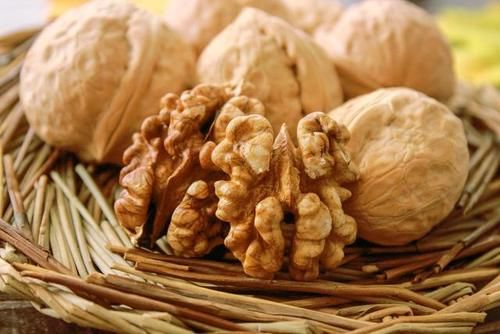 清理剂|日本研究发现：这种零食，或是血管“清理剂”，常吃点，预防三高