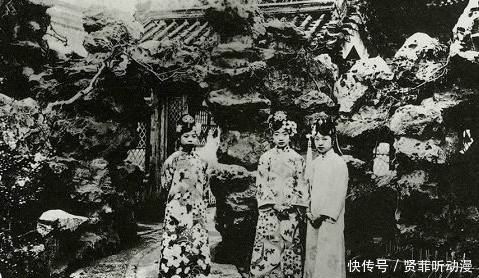 御花园|罕见老照片:溥仪和泰戈尔逛御花园,比电视剧更真实!