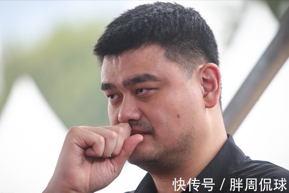 杜锋|太脏了!日本球员下黑脚重伤周琦,姚明杜锋应上诉重罚张本天杰