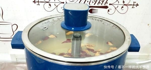 熬小米粥时,“最忌”开水下锅,记住这步,米油浓厚,香糯好喝!