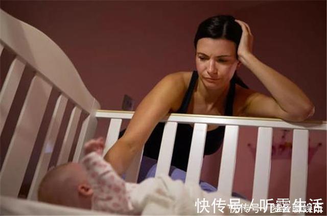 “爱笑新生儿”火了,对着医生眨眼笑,网友:快拍哭他