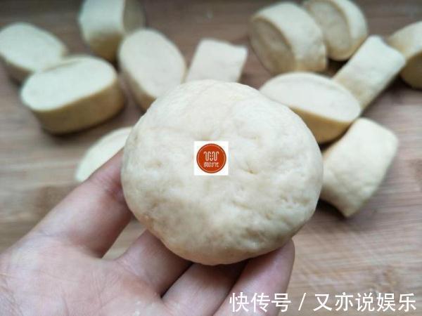 馒头|第一次这样做的馒头，松软香甜，一次吃5个还不够！