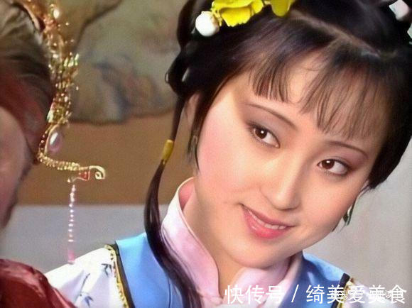 宝玉@林黛玉洗澡之际，薛宝钗悄悄溜进了宝玉屋，听到了最不愿意听的话