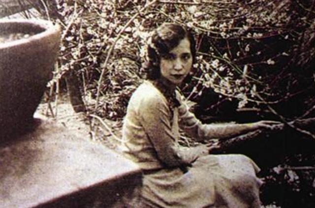 林徽因!张爱玲晚年生活如何穷困潦倒是假,其实她过得比很多人都要幸福