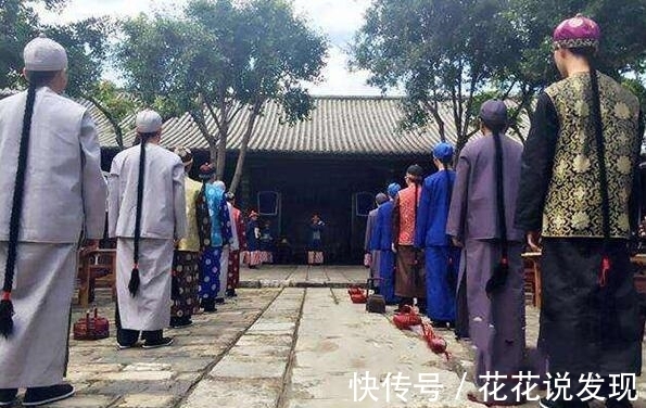 李绍仿$才子写一副对联,口出狂言:肯定第一,嘉庆皇帝:不敢不评第一