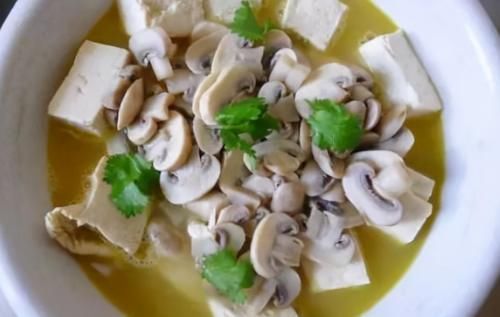 土豆|女性不愿老太快,推荐常吃三种食物,排出毒素,预防子宫早衰