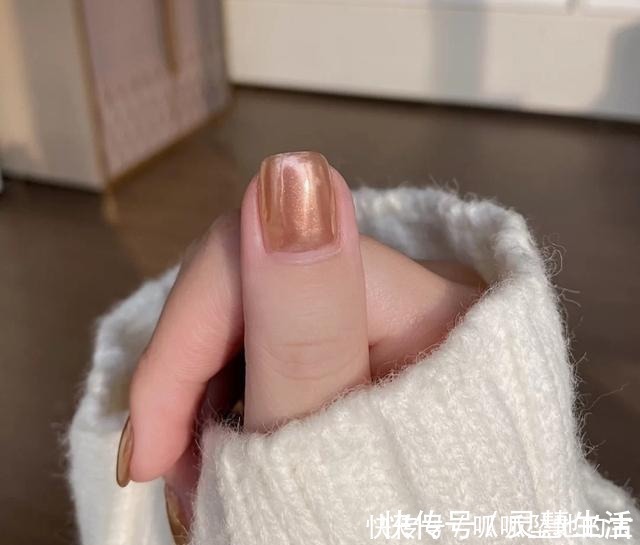 晕染|显手白的美甲分享!莫兰迪色高级,拼接美甲大方,玫瑰金色显白