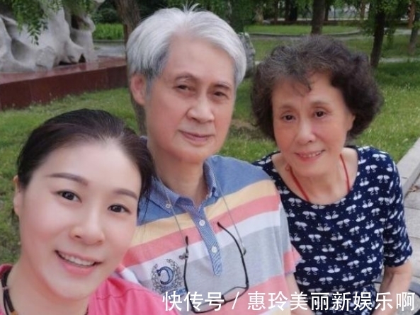 队医|女排冠军40岁仍单身,晒1米3大长腿白到反光,曾与姚明传绯闻