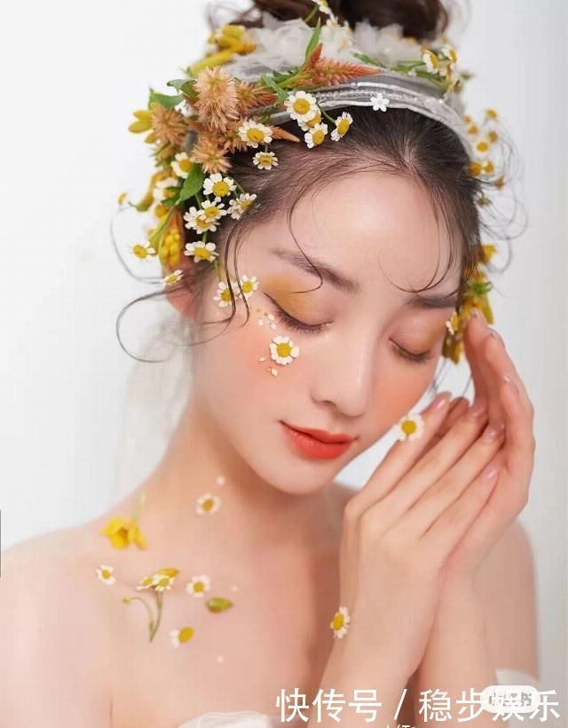 实用妆教贴夏日画“小雏菊妆”让你颜值加倍