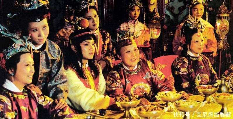 盛极而衰|红楼梦里贾家衰败的背后,是古代家族的通病,是典型的盛极而衰