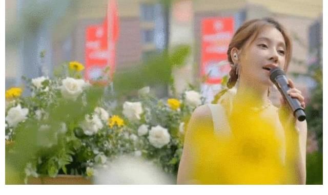 佛系少女|唱歌跳舞综艺全面上升,冯提莫今非昔比不断蜕变,晋升全能少女