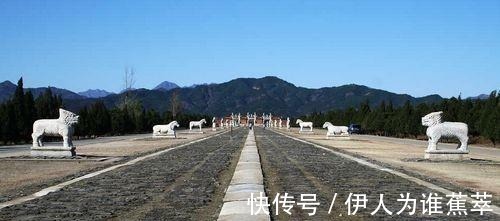 历史人物#康熙写15个字让盗墓贼不敢盗顺治的墓,你知道是什么吗!