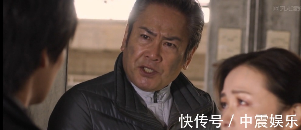 特利迦|特利迦奥特曼和卡尔蜜拉为什么在泥水中打斗?圆谷:背后有深意