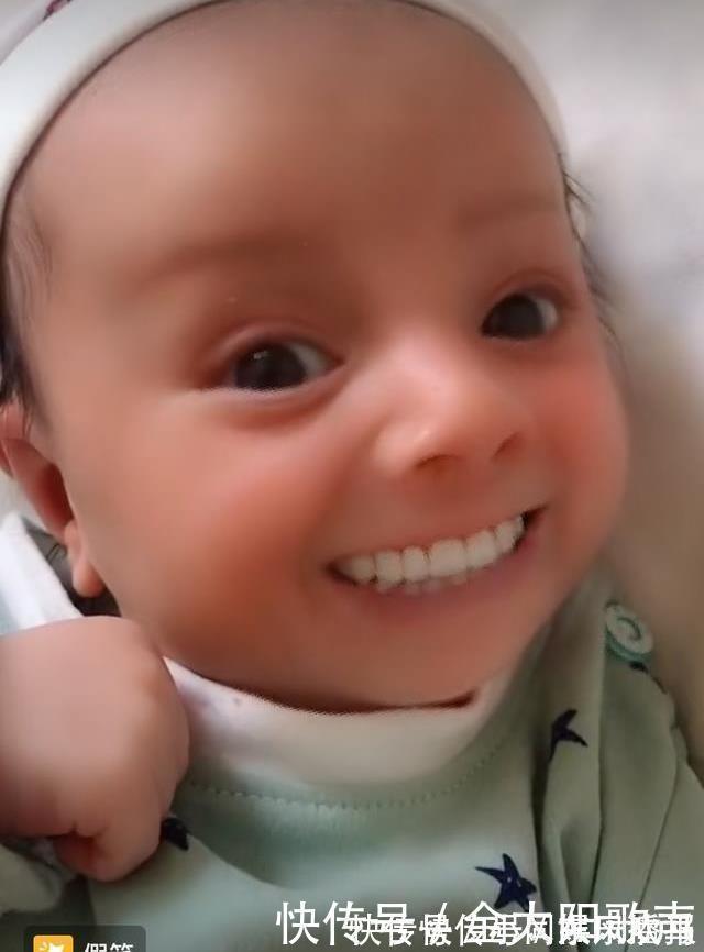 呆萌|婴儿有了牙齿是什么样的画风瞬间从呆萌变成了搞笑,太秀了