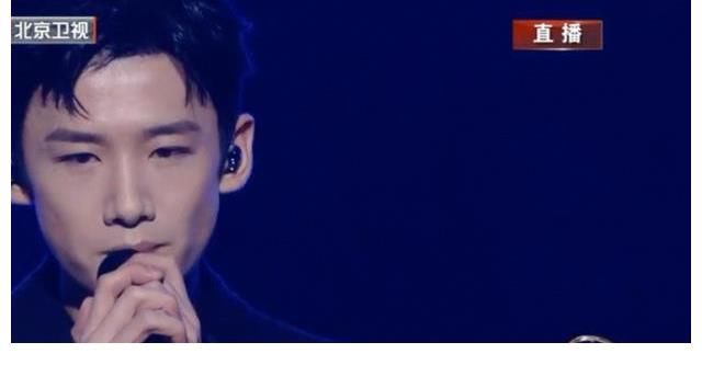 白敬亭沸腾之夜舞台，麻雀好治愈，真的被白敬亭李荣浩合唱治愈了