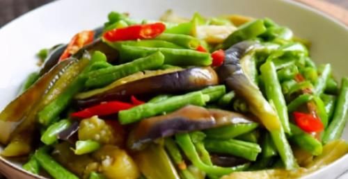 小暑|夏季三伏天女性不想成黄脸婆，多吃3种食物，减少皱纹，延缓衰老