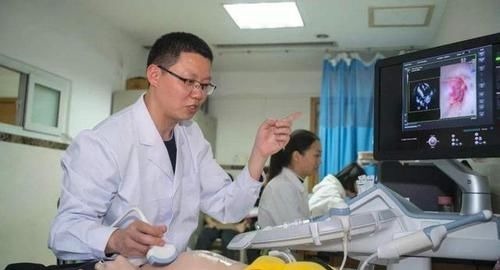 医生|妇产科的男医生为何更受青睐?原因很简单,优势体现在这4点