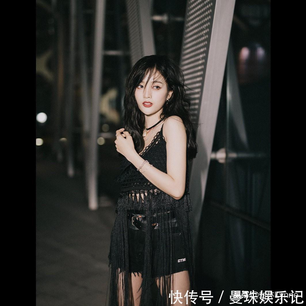 发型 看明星们的发型,哪个最好看?你喜欢长发飘逸还是短发灵动呢?