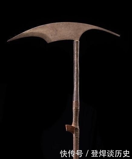 敌人|猎头族极其信赖的砍头斧,形制古怪特殊,但只需一击就能斩下人头
