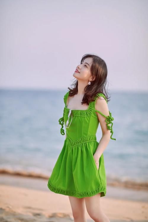 分享5套小个子春装灵感！衬衫、裙子全都有