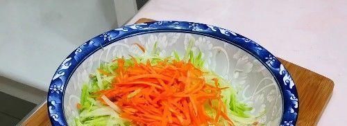 鸡蛋|萝卜丝更好吃的做法,打上2个鸡蛋蒸一蒸,百吃不厌