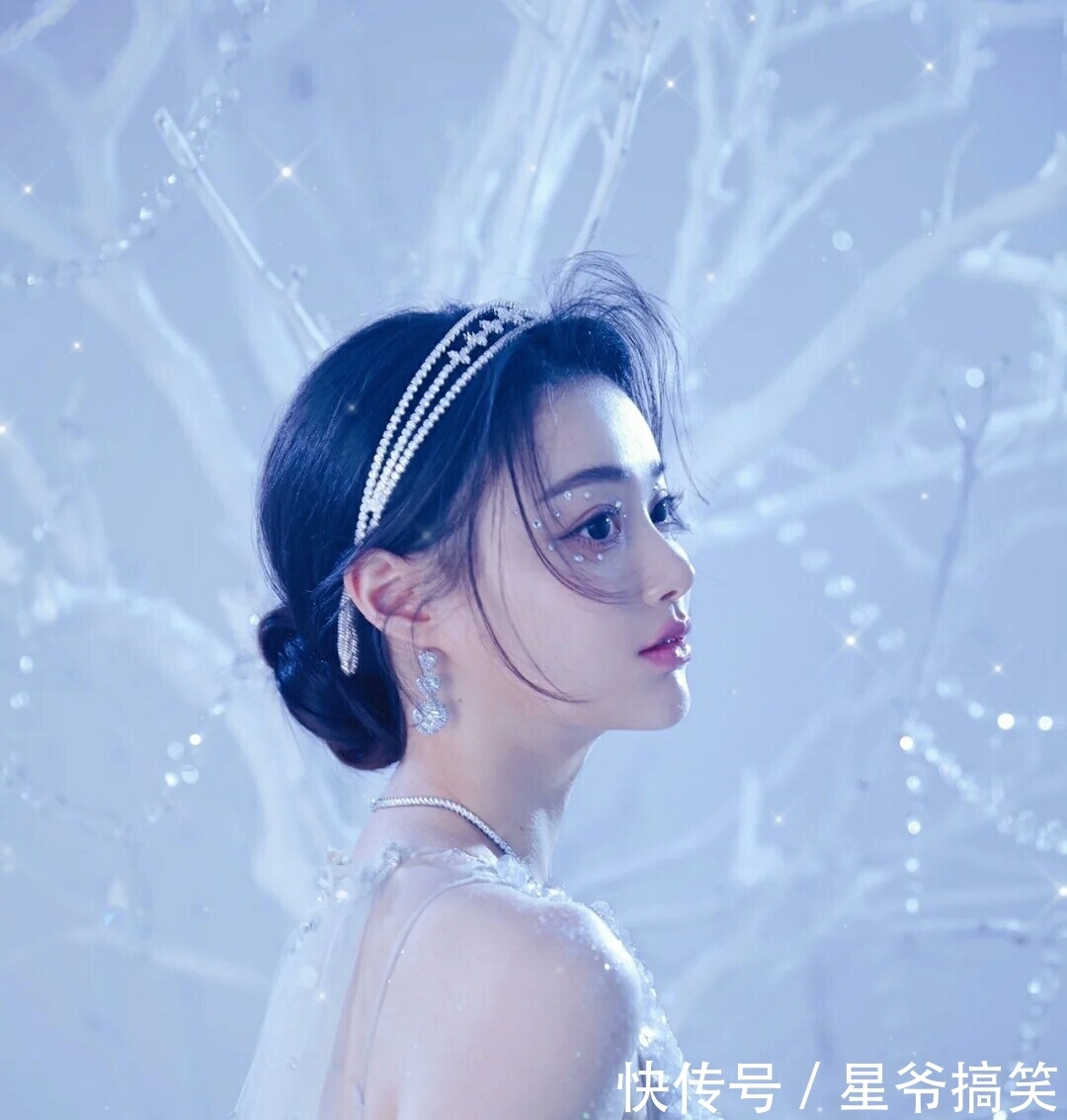 冰雪肌肤，美不胜收。