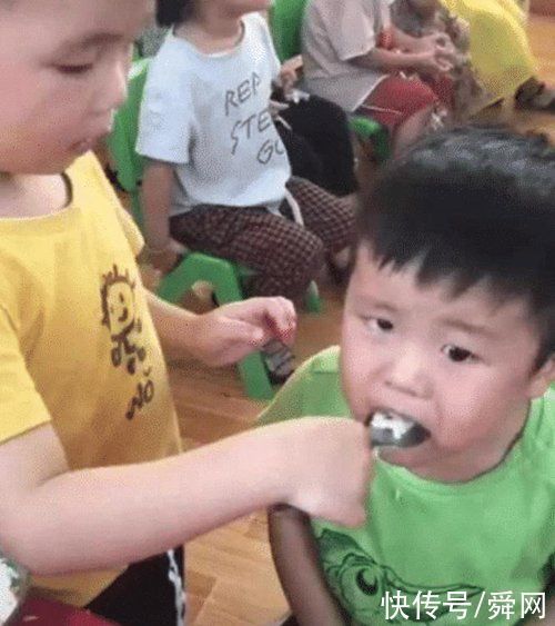 二胎政策|幼儿园开学,外甥与舅舅分到一个班!看到舅舅的待遇,太真实了