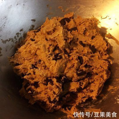 别怪我没提醒你,这道榛果巧克力熔岩软饼一吃就上瘾