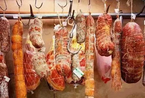 衰老|这8种食物是“衰老加速器”，每吃一口都在催你老