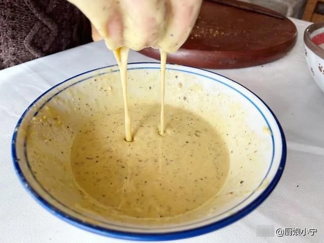 炸小酥肉,面糊是基础,白酒是关键,花椒才是灵魂,这样做才正宗