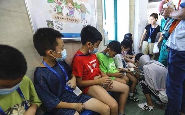 已然|割包皮已然成“母亲病”，大夫坦言：8成以上男娃不符合手术标准