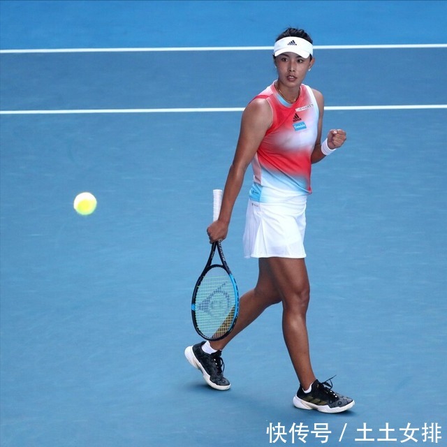 亚军|大捷报!中国金花2-0横扫美网亚军,4次破发首胜对手晋级女单64强