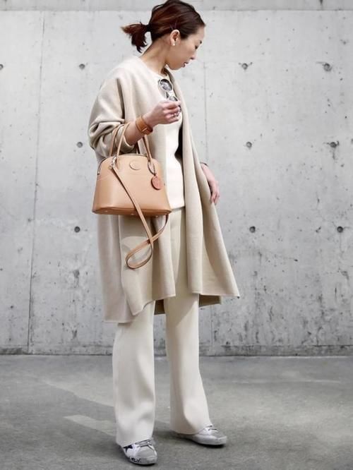 大衣这么穿，化复杂为简单，简约舒适又清爽利落！