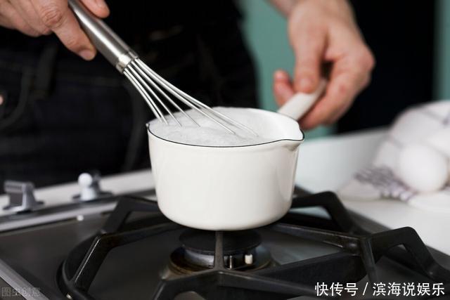纯牛奶加热的正确方法是?盒装和袋装有啥区别?今天一次讲清楚