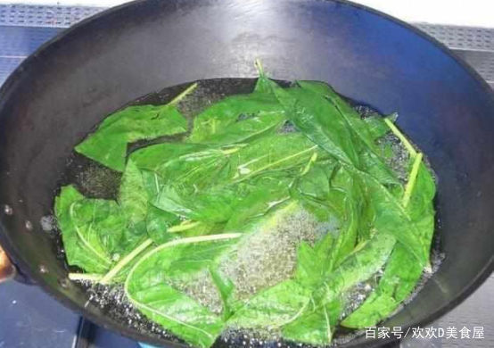 很多人把它当垃圾,我却拿它来做饺子,出锅后老公连吃40个不过瘾