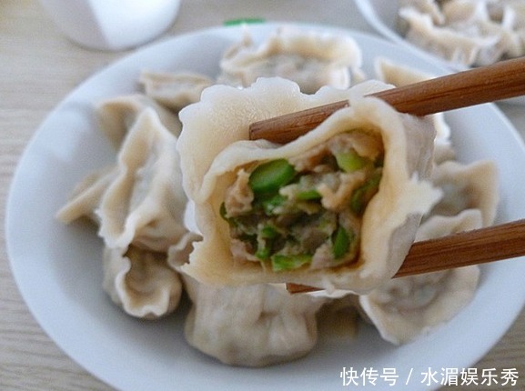 包饺子|包豆角馅饺子,用生的好还是焯水好很多人做错,难怪不好吃
