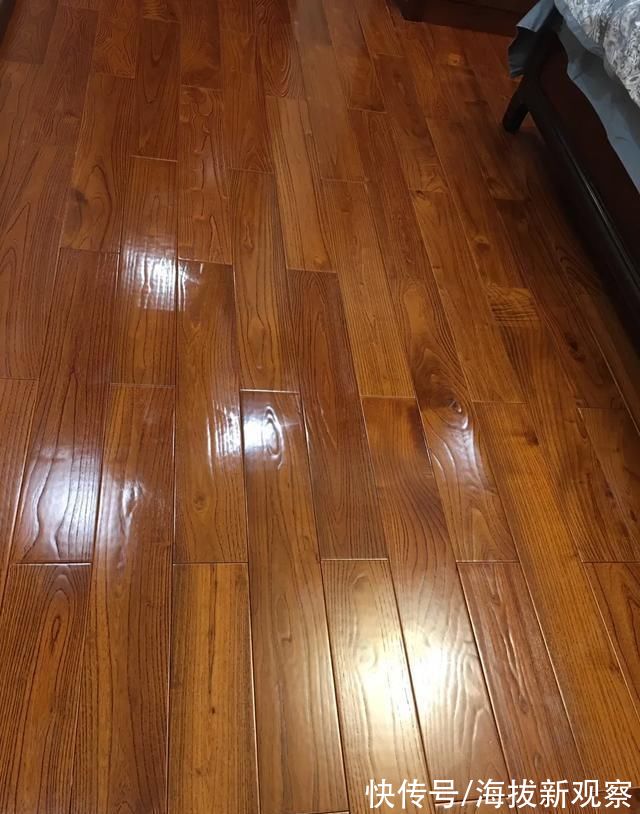 清水拖地还不如不拖,拖地时加进这一步骤,地面干净还不沾灰尘!