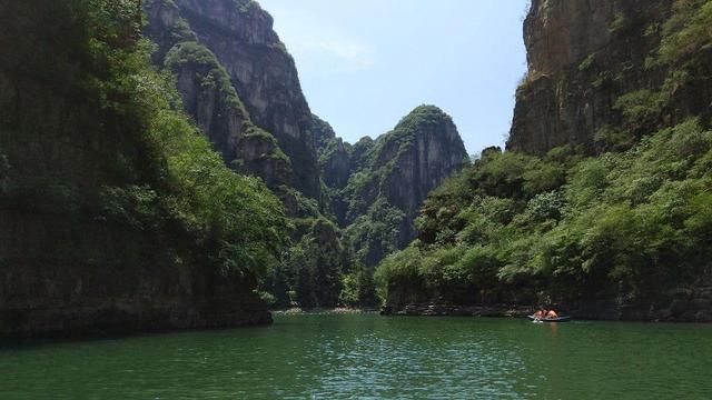 北京十六景之一，峰峦峭立，山清水秀，被誉为北京的“小漓江”